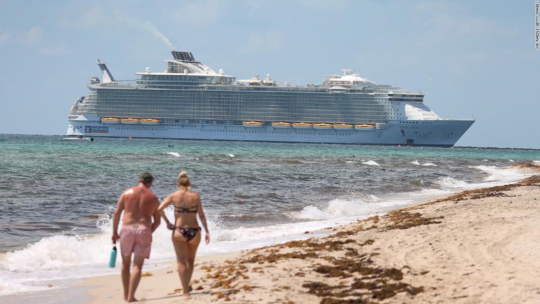 CDC lowers warning level for cruise travel