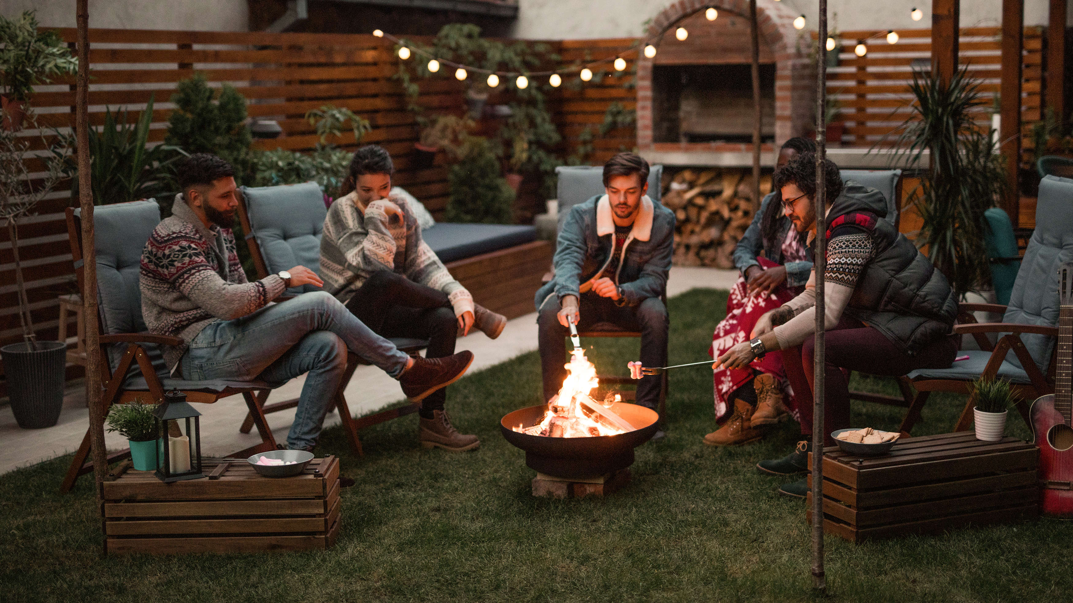 16 Best Fire Pits For A Cozy Backyard, Best Fire Pit For Deck