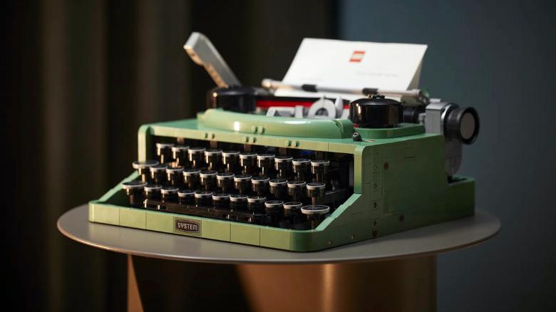 See a classic typewriter made entirely of Legos