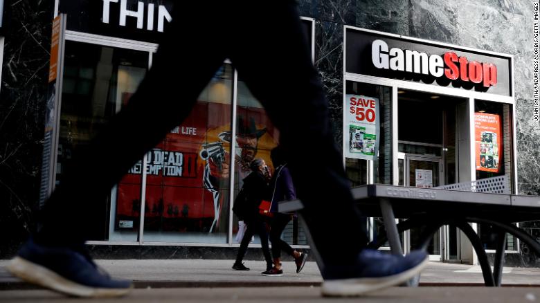 GameStop names a new CEO and CFO, both from Amazon