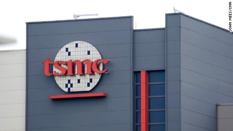 Taiwan&#39;s TSMC reports record quarterly profit, will boost chip spending in 2022