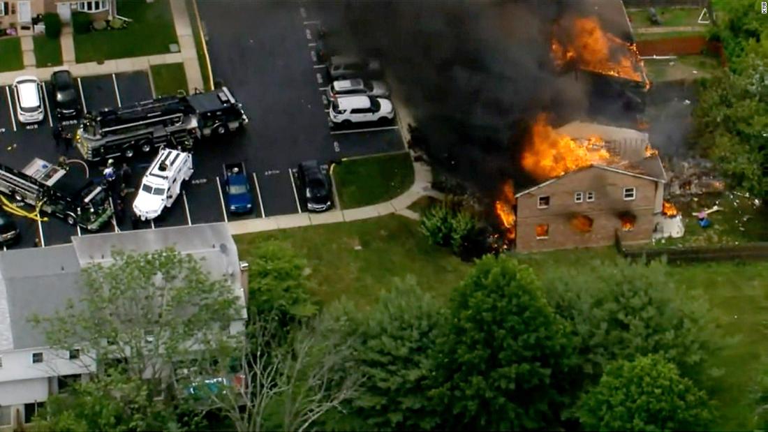 Banyak rumah di daerah Philadelphia rusak parah setelah ledakan