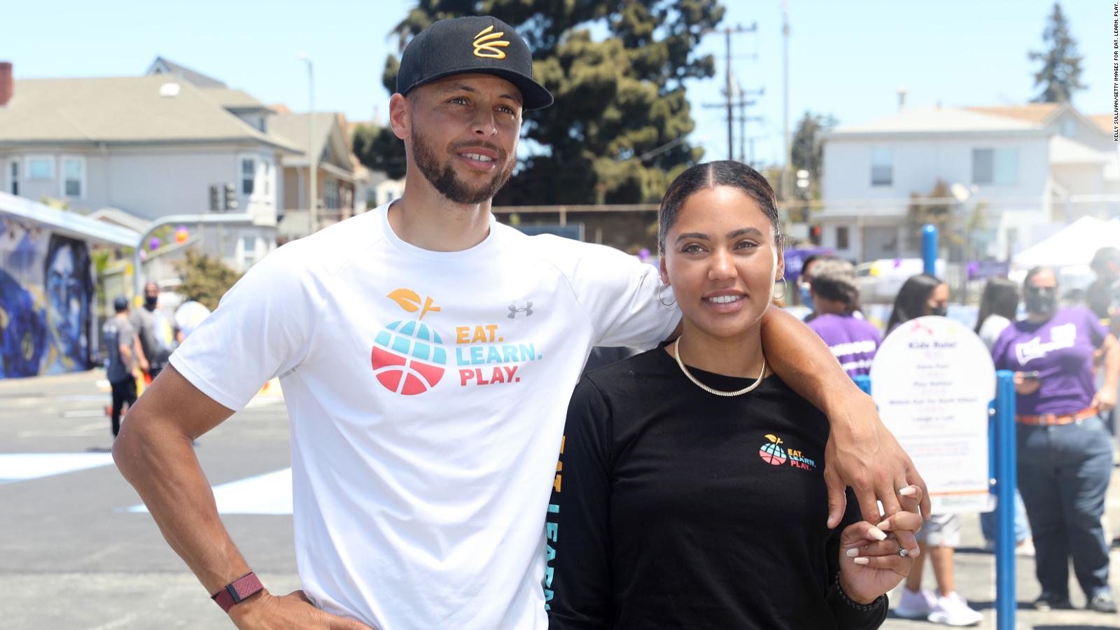 Steph and Ayesha Curry help remodel an Oakland elementary school