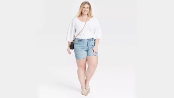 Ava & Viv Plus-Size Destructed Midi Jeann Shorts