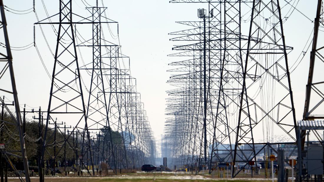 Electric grid operator asks Texans to stop blasting AC as unplanned outages and heat collide