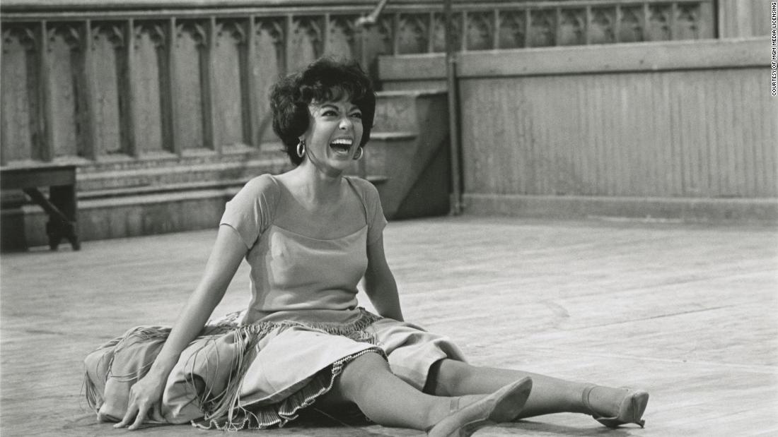 Rita Moreno shines in the documentary 'Just a Girl Who Decided to Go For It'