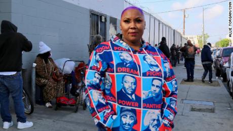 This CNN Hero offers Skid Row&#39;s homeless food and hope, but she also brings &#39;Beauty 2 the Streetz&#39;