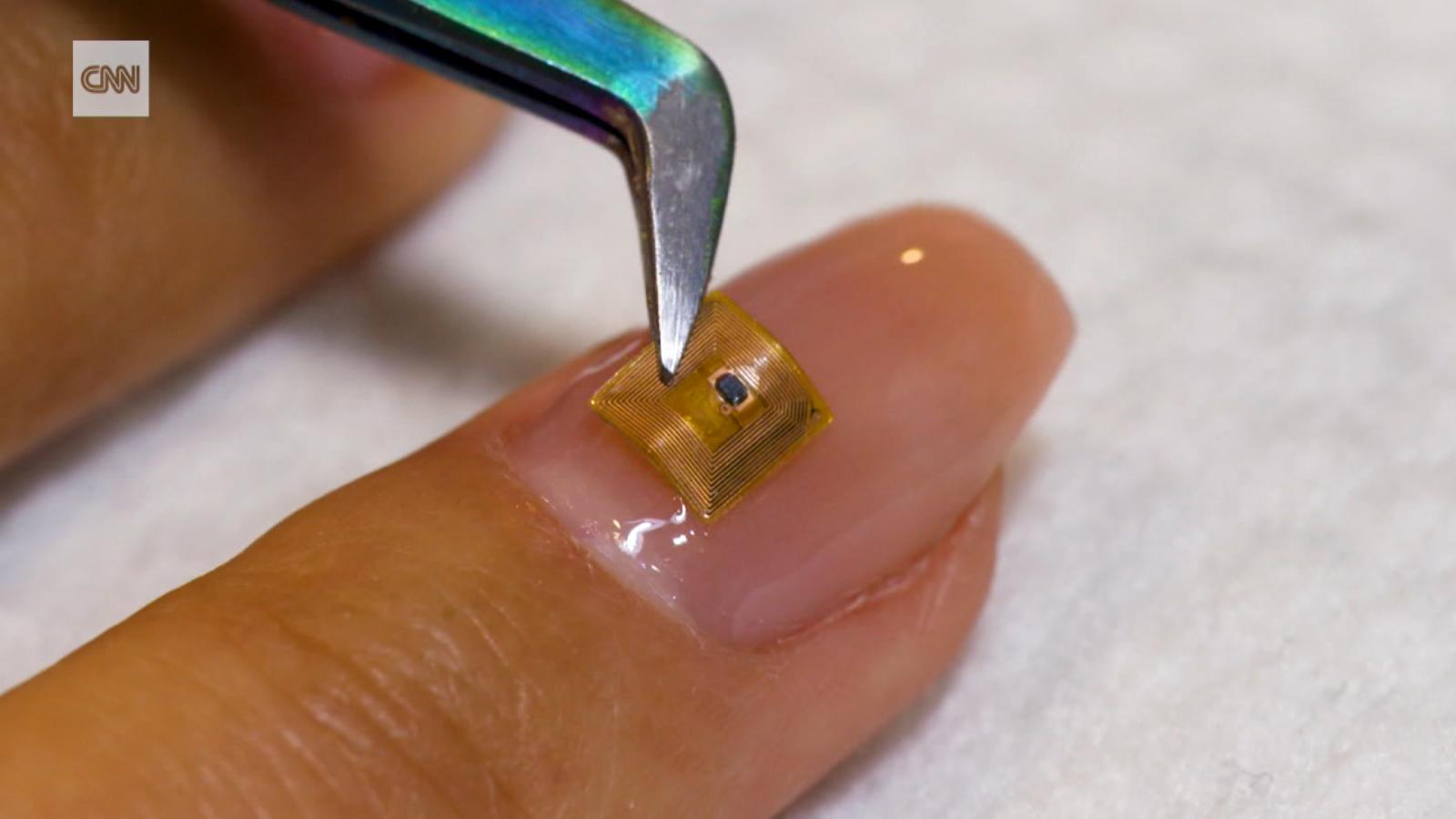 Microchip Manicure Turns Your Nails Into Business Cards Cnn