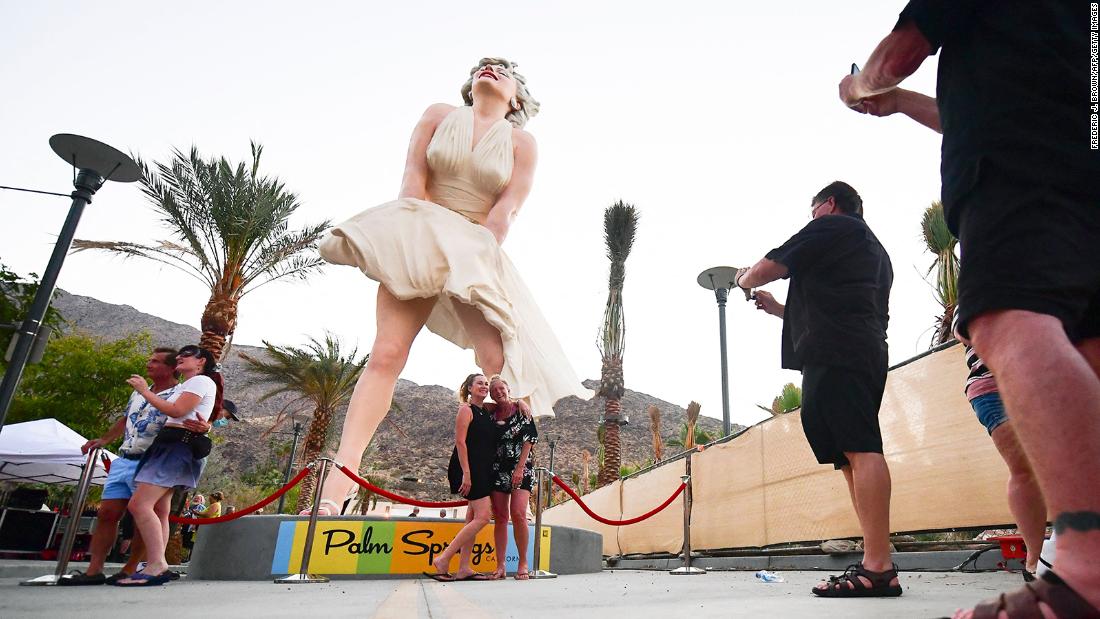 'Sexist' Marilyn Monroe statue installed in Palm Springs