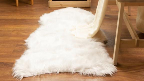 Handmade rug Dominick Shag White Area