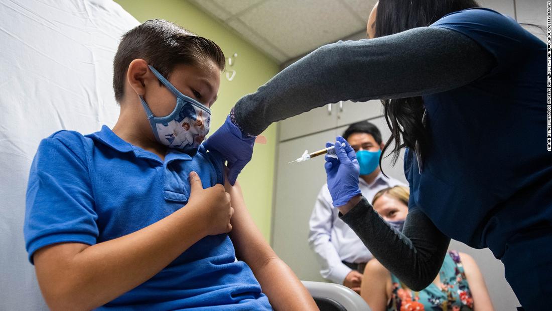 Variantes de Covid-19: cómo los adultos deben proteger a los niños