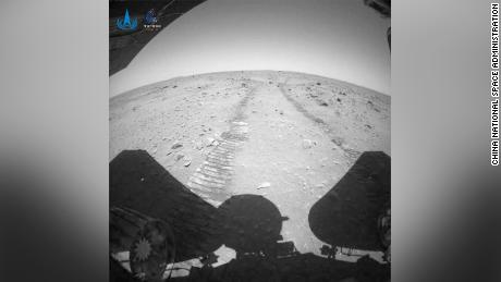 China lanza nuevas imágenes del rover Zhurong Mars