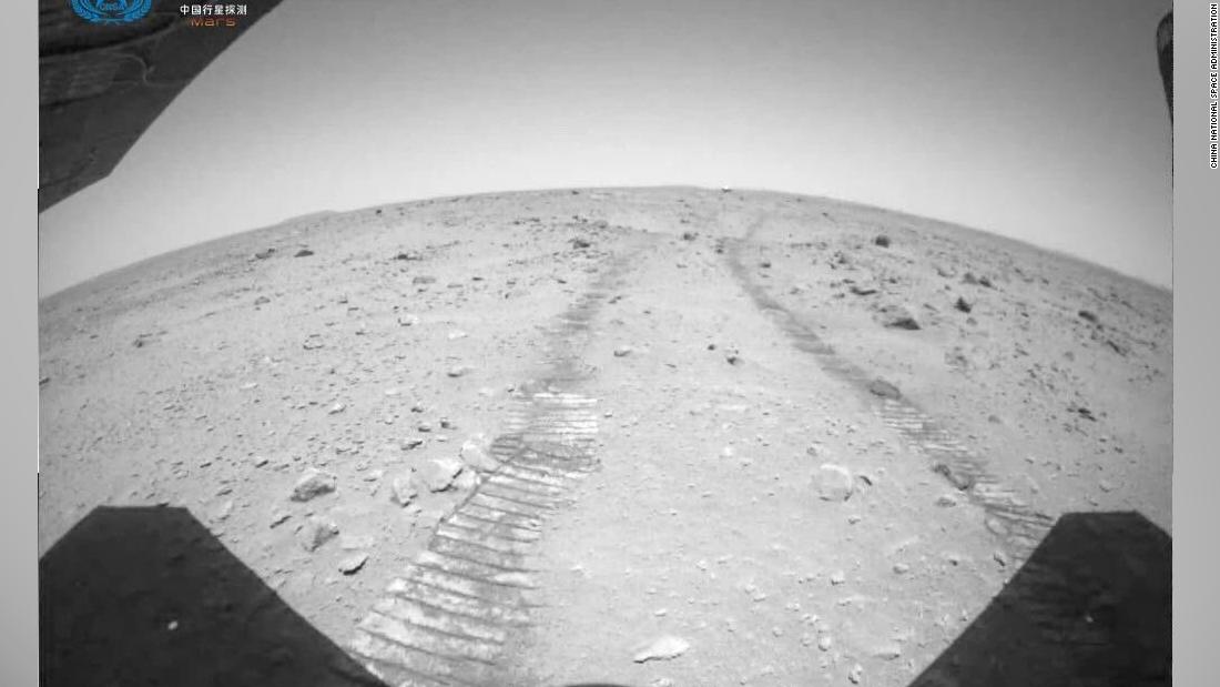 Sonda chinesa Zhurong Mars envia novas fotos e vídeos