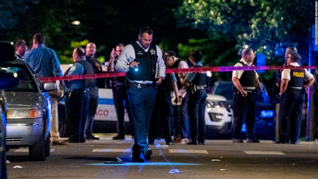 Chicago shootings leave 2 dead, at least 15 injured Sunday night