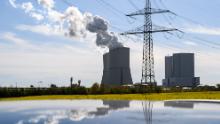 EU unveils ambitious climate package as it cools on fossil fuels 