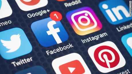 Un tribunale australiano afferma che le società di media sono responsabili dei commenti sulle loro pagine Facebook
