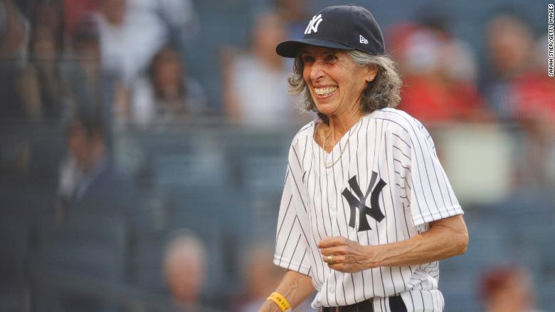 70-year-old woman fulfills her dream of being a bat girl for the Yankees, decades after she was told she’d ‘feel out of place in a dugout’