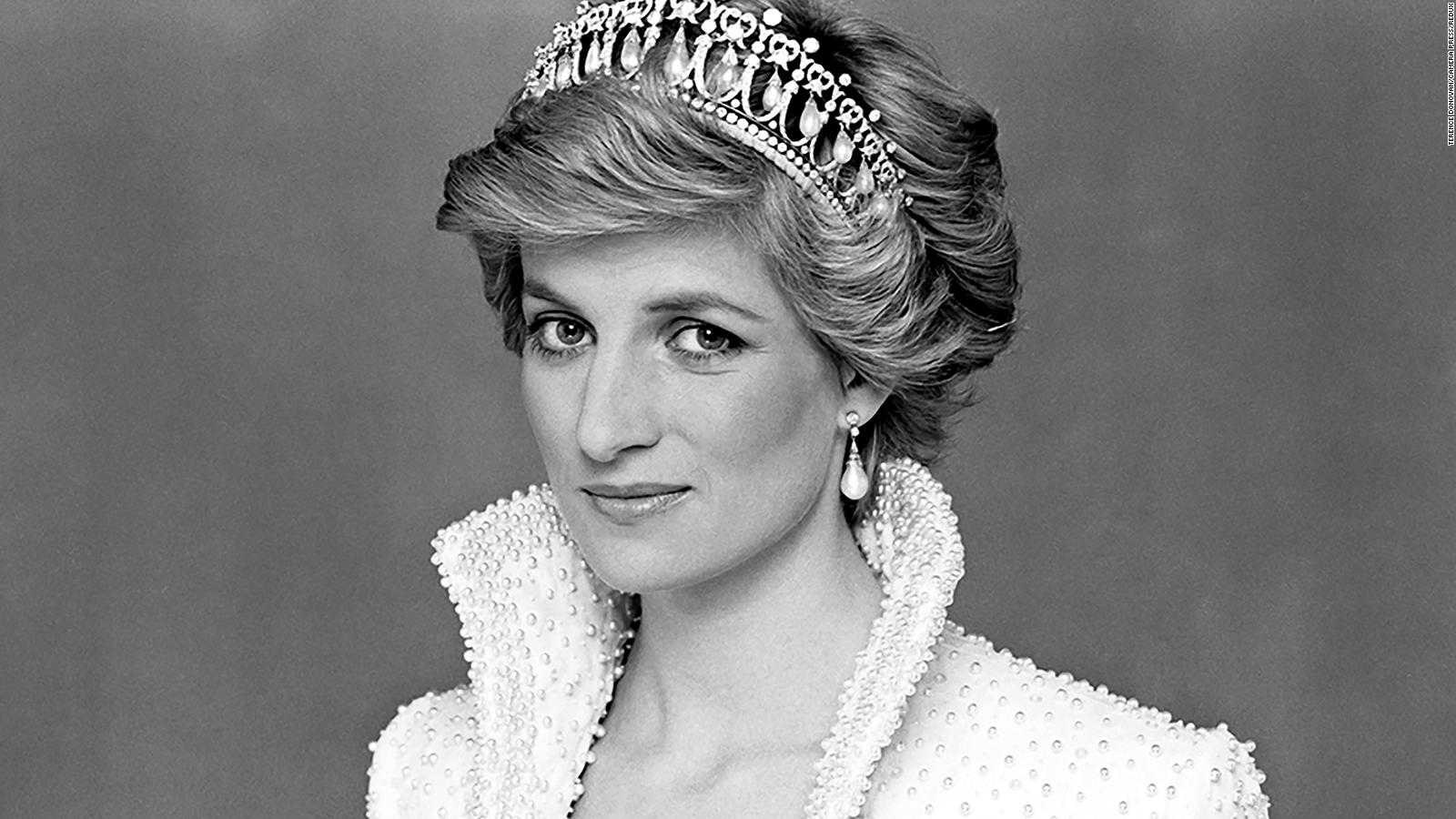 5 Times Diana Broke Royal Protocol Cnn