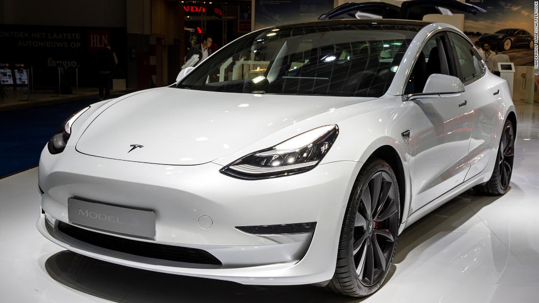 Consumer Reports returns Tesla Model 3's 'Top Pick' rating after