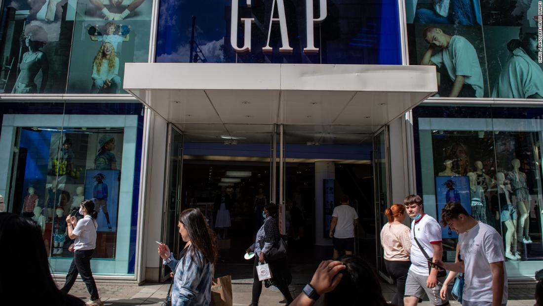 Gap to close all stores in UK and Ireland