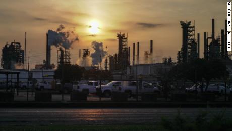 Undercover Exxon Video Reveals Anti-Climate Campaign