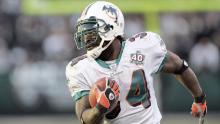 Miami runningback Ricky Williams in late game action as the Miami Dolphins defeated the Oakland Raiders by a score of 33 to 21 at McAfee Coliseum, Oakland, California, November 27, 2005. (Photo by Robert B. Stanton/NFLPhotoLibrary)