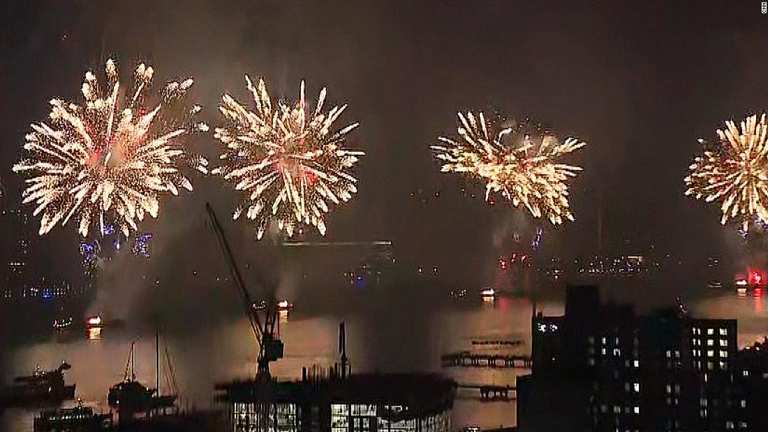 Watch Fireworks display in NYC ends with spectacular grand finale