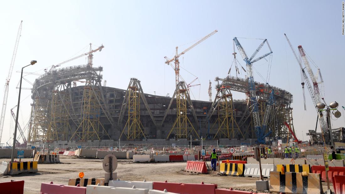Piala Dunia 2022: Qatar tidak cukup menyelidiki kematian di tempat kerja, kata ILO