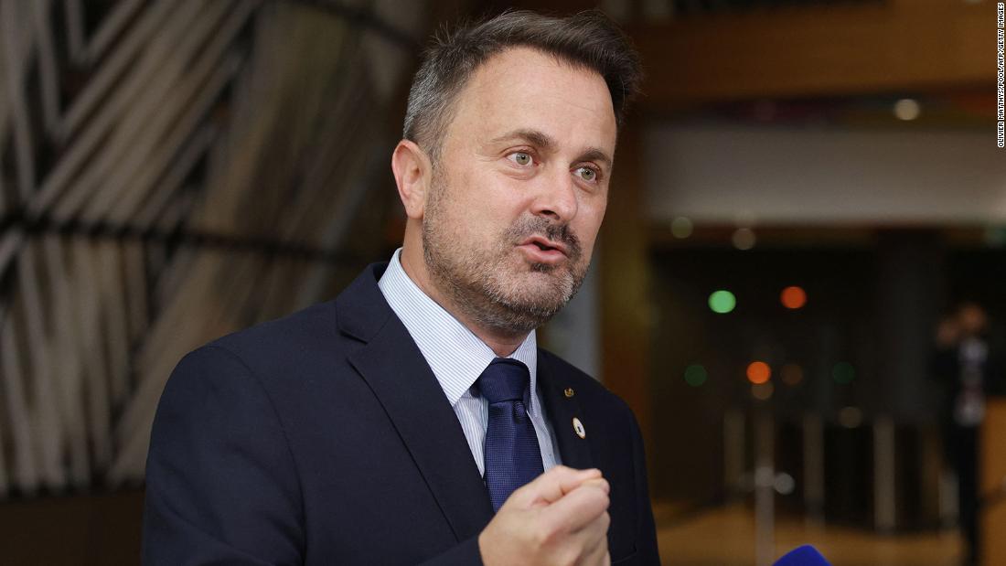 Xavieras Bettelis: Liuksemburgo ministras pirmininkas „sunkios, bet stabilios“ būklės ligoninėje su „Covid-19“