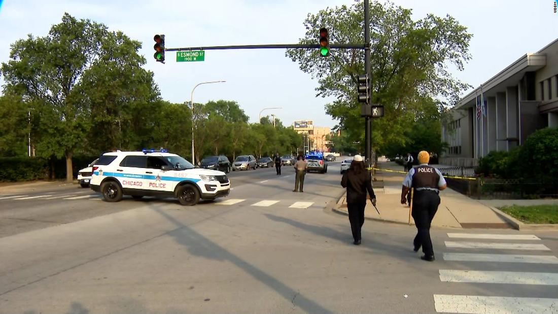 2 ATF agents and a police officer shot in Chicago