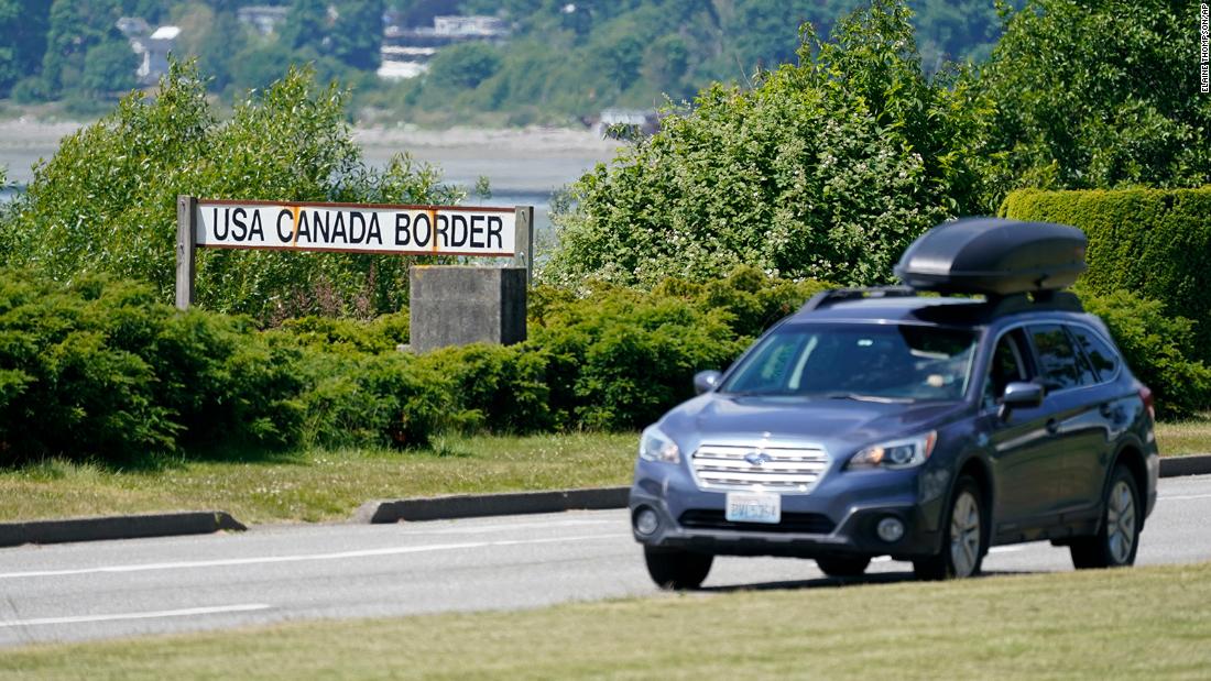 White House won't commit to reopening northern border, despite announcement from Canada