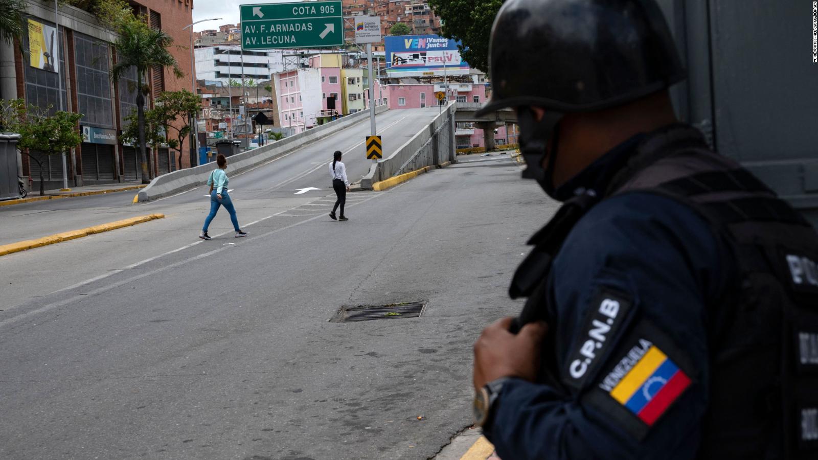 Venezuela Gunfights Between Gangs And Police Close Major Roads In   210709060420 02 Venezuela Caracas Gangs Fighting Police 07 08 2021 Full 169 