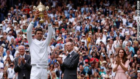 Novak Djokovic wants to defend the Wimbledon title he won in 2021.