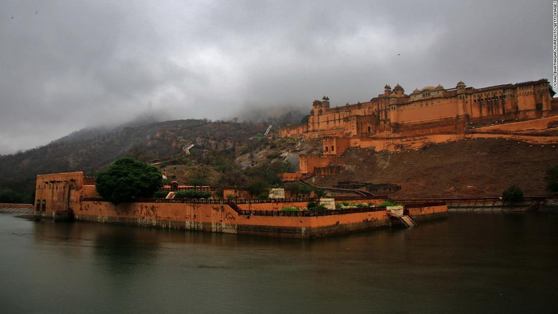 At least 11 killed in lightning strike near tourist spot in India