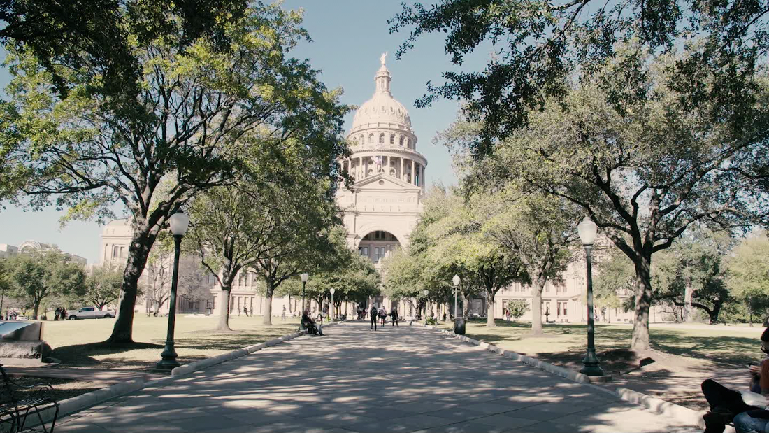 Senadores de Texas abandonan sesión legislativa para evitar reformas en