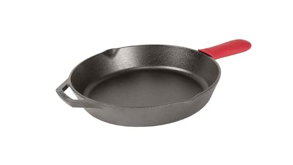 Lodge Preseasoned Cast-Iron Skillet With Assist Handle Holder 