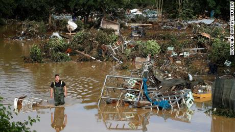 Germany mounts huge rescue effort after floods lea