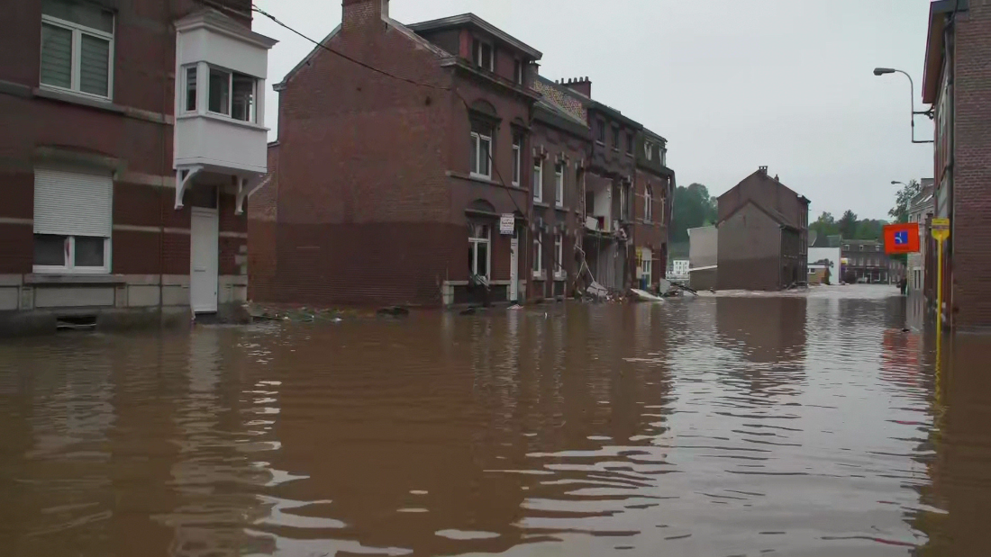 Inundaciones devastan un pueblo en Bélgica que permanece sin agua ni ...