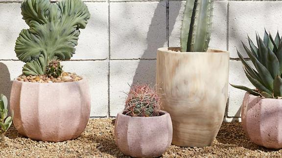 Fluted terracotta pot