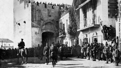 General Allenby entering through the Jaffa Gate into Jerusalem.  In 1917, General Allenby was in command of the British Expeditionary Forces in Egypt and, on instructions from the British Foreign Office, Allenby entered Jerusalem on foot as a sign of respect for the sanctity of the city.  (Photo by Jewish Chronicle / Heritage Images / Getty Images)
