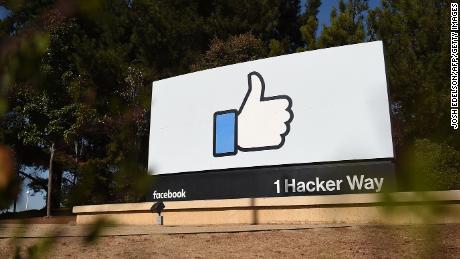 Former Facebook exec calls on the platform to improve transparency