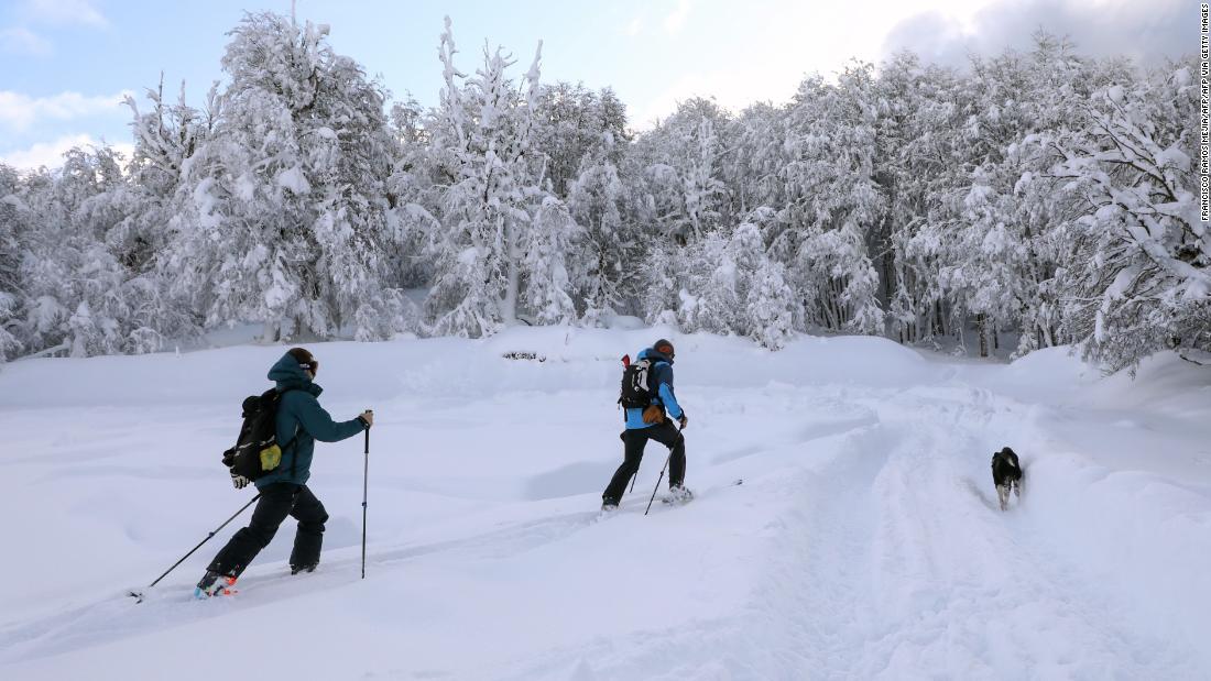 Así comenzó la temporada de nieve en Argentina CNN Video