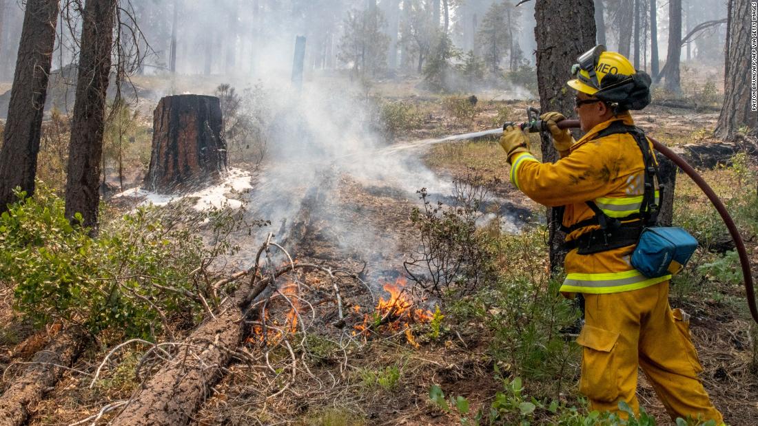 More ready to evacuate in Oregon as massive Bootleg Fire continues to expand