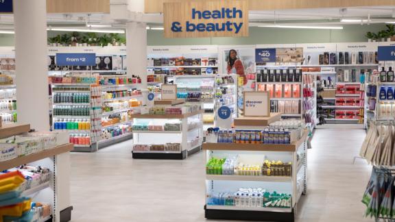 Bed Bath & Beyond has lowered the shelves and widened the aisles at its revamped flagship in New York City to create an open feel to the store.