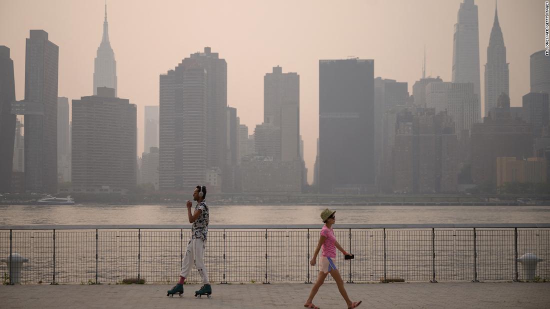 Smoke from Western wildfires stretched all the way to New York City this summer.