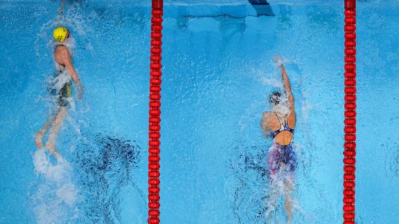 Australian swimmer Ariarne Titmus edges the United States' Katie Ledecky <a href=