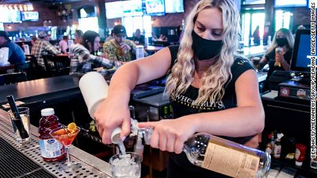 If you are not vaccinated against Covid-19, you shouldn&#39;t go into a bar or restaurant, expert says 