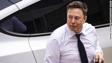 Tesla reports record quarterly earnings, blowing past Wall Street&#39;s expectations