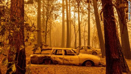 Oregon's Bootleg Fire devoured 400 buildings and 342 vehicles