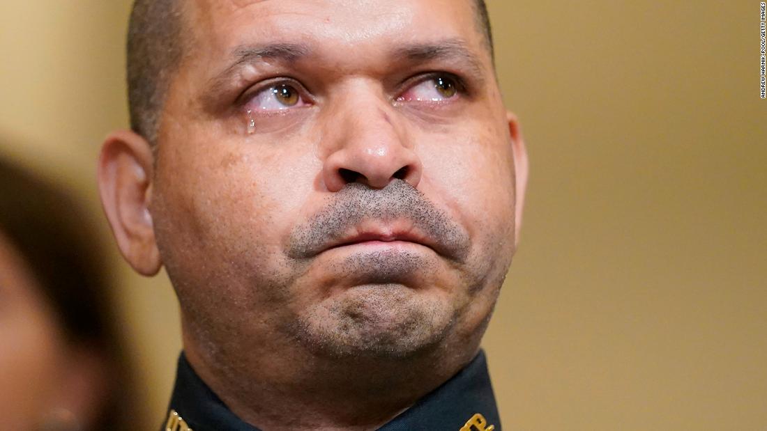 Un officier de police du Capitole témoigne lors de la condamnation de l’émeutier du 6 janvier qui l’a attaqué